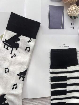 1pair Creative Asymmetric Color Contrast Ab Socks With Piano Note & Cat Print For Men, Mid-calf, Europe & America Style