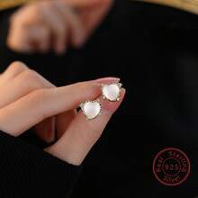 1雙純銀個性化愛心設計耳釘,酷配件適用於時尚女性