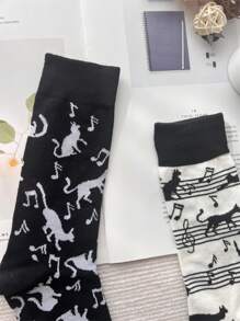 1 Paar Asymmetrische Ab Farbe Blockierende Socken Für Männer, Kreativer Europäischer Und Amerikanischer Stil Mit Noten Von Klavier Und Cat-druck