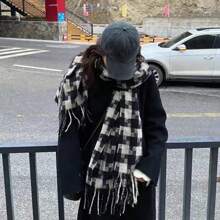 1條冬季新款加厚羊絨格子圍巾女韓版大牌披肩保暖圍兜兩用 - 黑色 - 查看 1