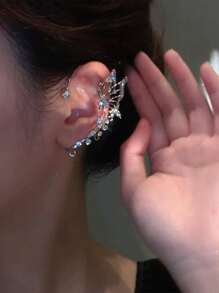 1pc Butterfly Shaped Earring With Rhinestone Inlaid And Hollow Out Detail, Suitable For Parties - Silver - View 1