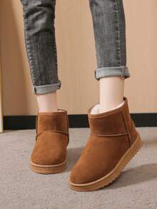 時尚女性雪地靴