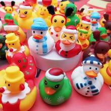 24 件裝聖誕橡皮鴨、聖誕派對禮物沐浴玩具、聖誕襪(隨機) - 彩色 - 查看 2