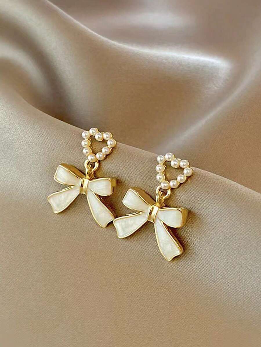 1 对仿珍珠蝴蝶结耳钉，甜美温柔，优雅时尚，适合新年、情人节和日常佩戴情人节、妈妈、母亲、母亲节、礼物 - 白色 - 查看 1