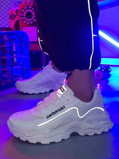 أحذية رياضية صلبة بنعل سميك للرجال متعدد الاستخدامات مريحة وقابلة للتنفس ومقاومة للانزلاق وحيد سميك أنيقة بلون أبيض ، أحذية رياضية كاجوال