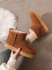 時尚女性雪地靴