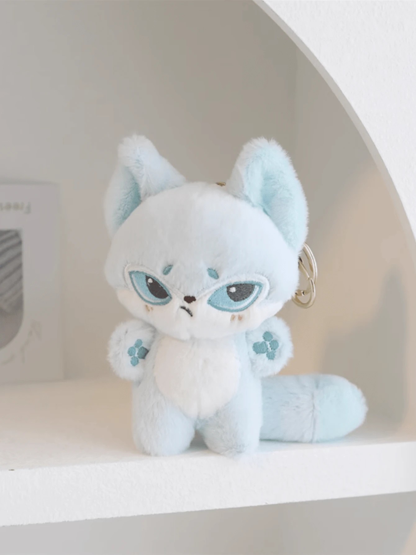 1入組12CM藍色的狼長毛絨吊墜,可愛後背包裝飾用品,玩偶禮品適用於女朋友,朋友或者兒童