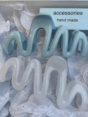 2个极简波浪形发夹爪夹冬季发饰