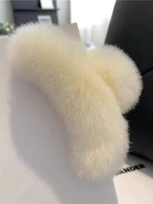 1pc Women's Large Fluffy Hair Claw With Simple And Fashionable Design Cute - Beige - View 6