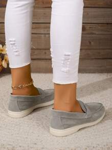 Chaussures décontractées  à la mode de grande taille style britannique pour femmes, chaussures plates confortables à enfiler avec bout pointu pour l'automne