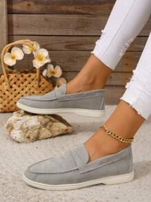 Chaussures décontractées  à la mode de grande taille style britannique pour femmes, chaussures plates confortables à enfiler avec bout pointu pour l'automne