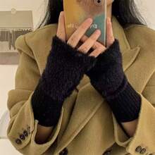 1pair Women's Multicolor Half Finger Velvet Gloves, Autumn/winter Fingerless Solid Color Knit Dance Gloves For Daily Wear