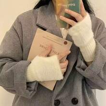 1pair Women's Multicolor Half Finger Velvet Gloves, Autumn/winter Fingerless Solid Color Knit Dance Gloves For Daily Wear