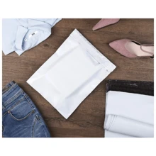 Bolsa de envío para paquetes de 38 cm x 52 cm, blanco premium, 100 piezas, sobre para envío de paquetes, sobre de polietileno con tira adhesiva, impermeable y a prueba de roturas para volver al colegio