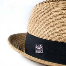 我不是完美的,但我是限量版胸針,采用搪瓷和金屬材料,創意有趣的禮物配件,適用於帽子和珠寶 - 黑與白 - 查看 7