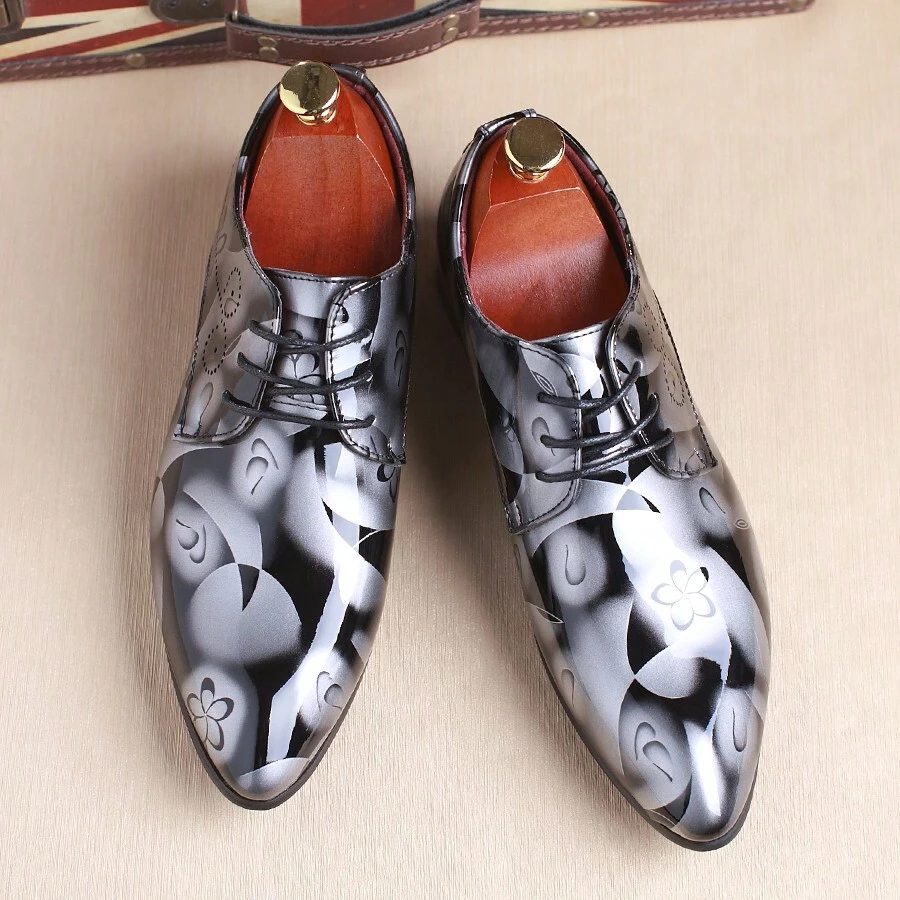 英倫亮光 Pu 皮鞋,時尚青年尖頭潮流鞋,經典正裝男鞋