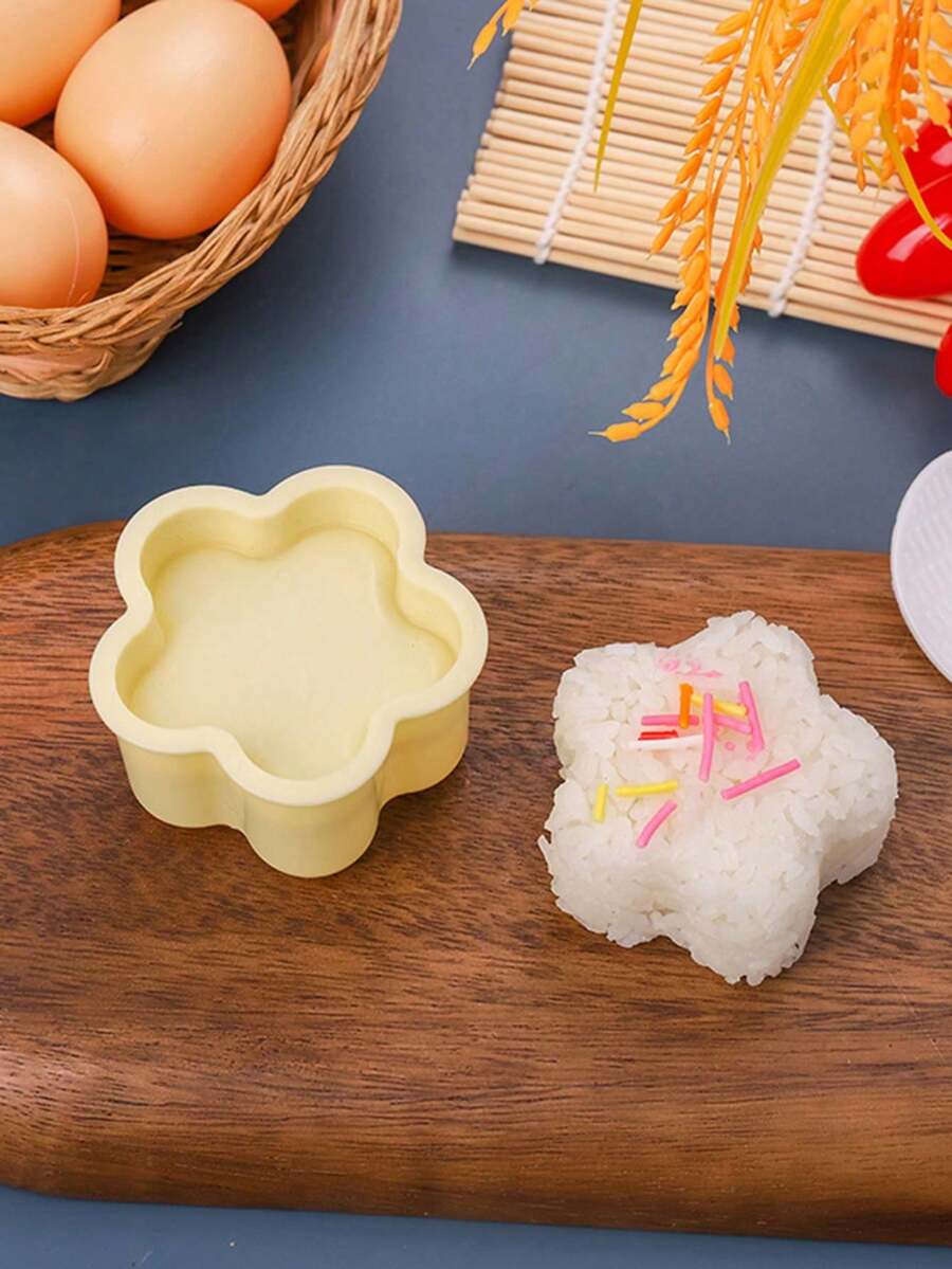 可愛的梅花造型模具,非常適合diy早餐、午餐和小吃,替回到學校的廚房用品及學用品 - 有趣且簡單的午餐盒必要品,壽司模具,卡通米飯和蔬菜卷模具,兒童飯盒模具可diy海苔壽司餅乾模具 - 黃色 - 查看 1