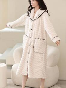 1 件女式珊瑚絨浴袍,可作為家居服穿著,冬季 - 米色 - 查看 6