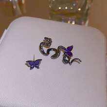 2 件裝深色酷炫蛇形耳骨夾帶蝴蝶不對稱耳釘,時尚女士獨特百搭耳飾