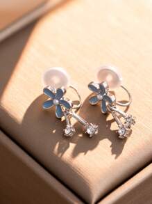 1 Pair Fashionable New Mori Style Daisy Flower Shape Grey-Blue Sweet Mosquito Coil-Shaped No Piercing Clip-On Earrings With High-End Feel, Birthday Gift For Women Valentines