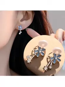 1 Pair Fashionable New Mori Style Daisy Flower Shape Grey-Blue Sweet Mosquito Coil-Shaped No Piercing Clip-On Earrings With High-End Feel, Birthday Gift For Women Valentines