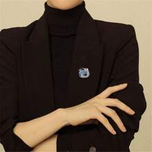 Enamel Pin Badge Of Cute Cat Catching Fish In The Fish Tank For Decorations, Festival Gift - Multicolor - View 3