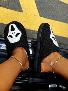 Women's Black Skull Decor Flat Indoor Slippers With Closed Toe, Winter Home Slippers