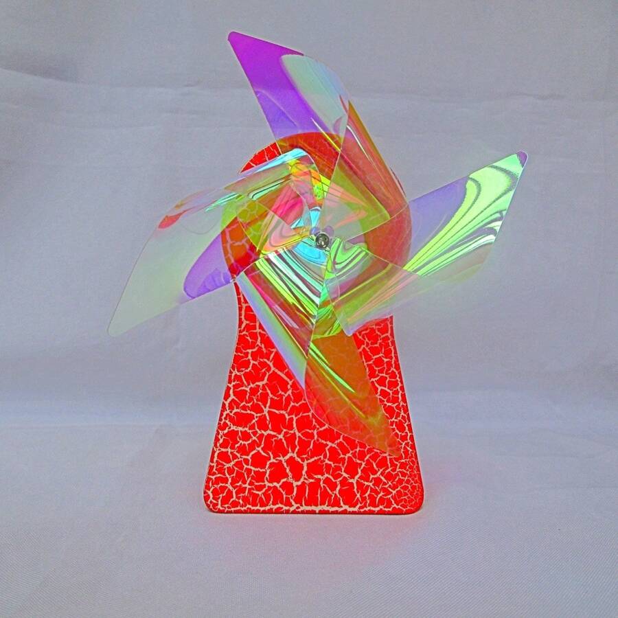 mini caja musical diseño molino de viento para mesa o buró con conector USB-tipo C. luz LED tenue con 3 melodias instrumentales diferentes y sensor tactil. - Rojo - Ver 1