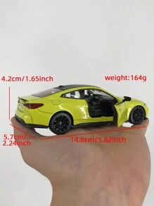 chengzhen 1入組鋅合金壓鑄車模型,外觀為黃色,比例為1:32,尺寸為14.8cm * 5.7cm * 4.2cm (長*寬*高),重量為164克。該車具有可開啟的車門和後輪的拉動功能。非常適合兒童、男孩、汽車發燒友、收藏家和作為生日或節慶禮物。 - 黃色 - 查看 7