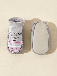 1 par Calcetines de bebé antideslizantes con diseño de dibujos animados y almohadillas de agarre para caminar en interiores de niños pequeños, prevención de caídas - Gris - Ver 5