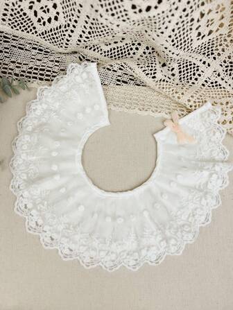 1pc White Waterproof Lace Baby Bib