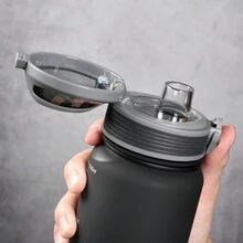 1 bình nước thể thao 1000/650ml cho du lịch cắm trại ngoài trời, làm bằng Tritan với thiết kế kín, chống rò rỉ, nắp mở một nút bấm, bình nước uống trực tiếp - màu đen - Xem 4