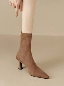 Bốt cao gót ngắn mũi nhọn da lộn gợi cảm mới thu/đông 2025, bốt cổ ngắn co giãn ôm sát, phong cách Hàn Quốc thời trang - Màu be - Xem 3