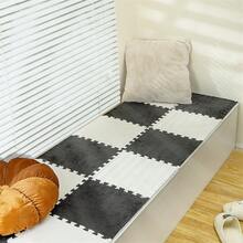 6入組拼接式正方形地毯地墊,柔軟防滑耐磨耐污,適用於臥室、客廳和床邊 - 3片白色+3片黑色 - 查看 1