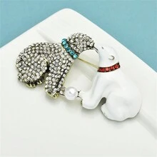 1入卡通北極熊親嘴心形胸針