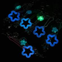 1pc Star Shaped Hollow Out Pendant Keychain - Purple - View 5