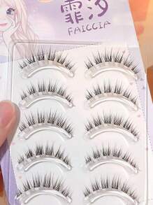 5入組自然效果的假睫毛,尖端柔軟交錯狀,長度捲曲有立體感,綿羽般輕盈,透明薄感極細黑輕幼柄,可重複使用,適合日常穿著,通勤和攜帶,輕便,低過敏性,不刺激,能輕微加強睫毛的密度和長度,形成迷人眼眸而不顯得過於明顯 - 黑色 - 查看 5