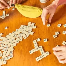 1/2 Set Bananagrams: Award-Winning Word And Language Game, Suitable For Family Fun, Holiday Gift, Party Supplies, New Year Gift, New Year Game