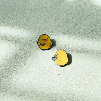 1pc Cute Rubber Duck Shaped Children's Brooch Pin, Cartoon Badge, Personalized Backpack Decoration, Creative