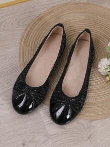 新款春夏秋扁鞋，適合時尚職業女性穿著的舒適輕便軟底女士便鞋