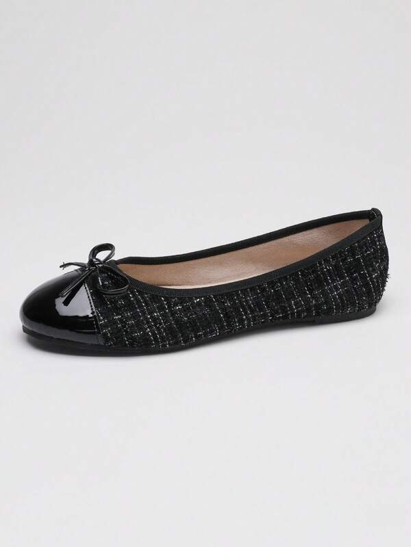 Nouvelles chaussures plates de printemps, d'été et d'automne, confortables, légères et à semelles souples pour des mocassins pour femmes à la mode pour le travail