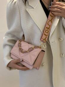 迷你链条装饰翻盖方形包 宽肩带斜挎包