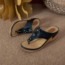 2023 New Arrival Women's Popular Thick-soled Slip-on Sandals, Summer Outdoor Slipper, Casual Slope Heel Flip Flops