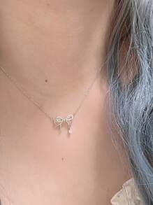 Butterfly Necklace With Rhinestone Decoration - Silver - View 4