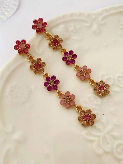 اقراط متدلي مزهر منقوش بحجر الراين زوج واحد