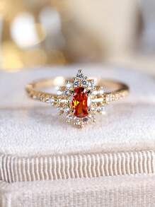 1入組豪華宮廷風紅色的橢圓形裝飾的圓環帶4爪安裝&特別地發亮的方晶鋯石,完美適用於女性婚禮&派對穿戴,理想禮品選擇為妻子