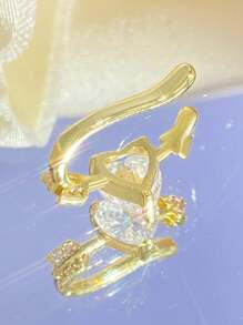 1個箭形穿過心形cz水晶裝飾的夾式耳環,女性日常佩戴個性化無耳洞耳環 - 金黃色 - 查看 2