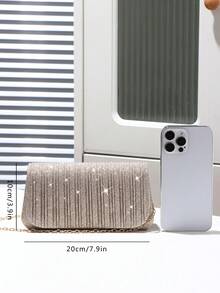 閃爍繽紛,閃亮迷人,優雅精緻的摺疊閃亮面料襟翼手拿包,完美適合晚宴派對、婚禮晚宴、女士聚會等場合使用,為女孩、女人帶來夜晚的光彩,是派對、婚禮、舞會、晚餐、宴會的完美禮物 - 香檳色 - 查看 6