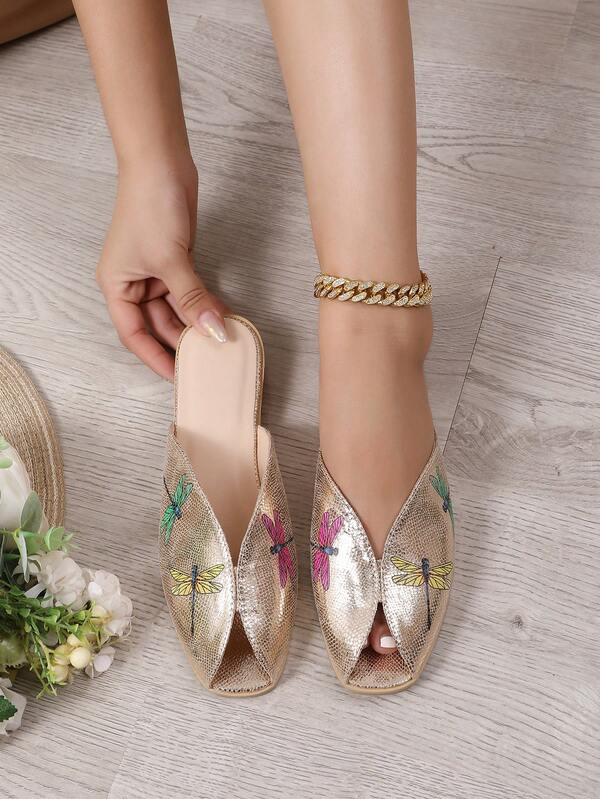 Ladies' New Style Flat Shoes In 2023