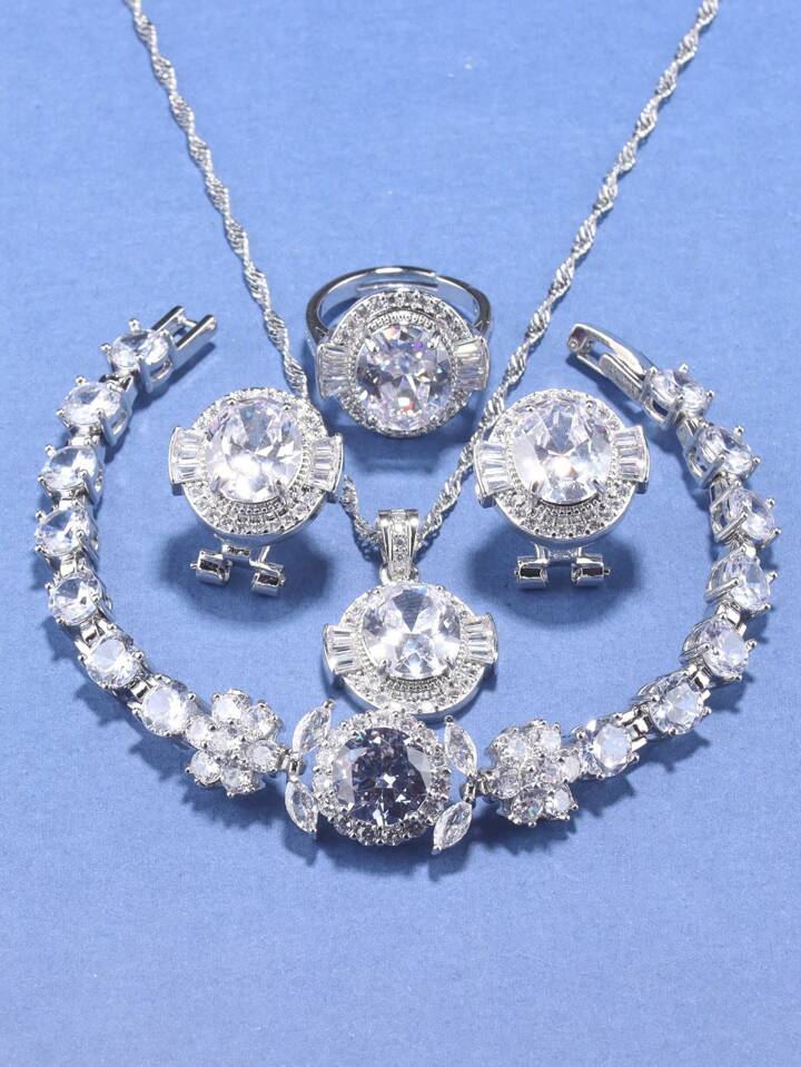 Ocean's The Toussaint Necklace Price Anne Hathaway Cartier